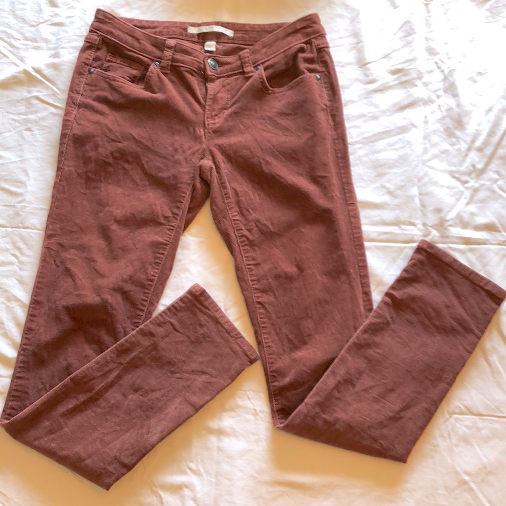 LC Lauren Conrad low rise burgundy cords size 4